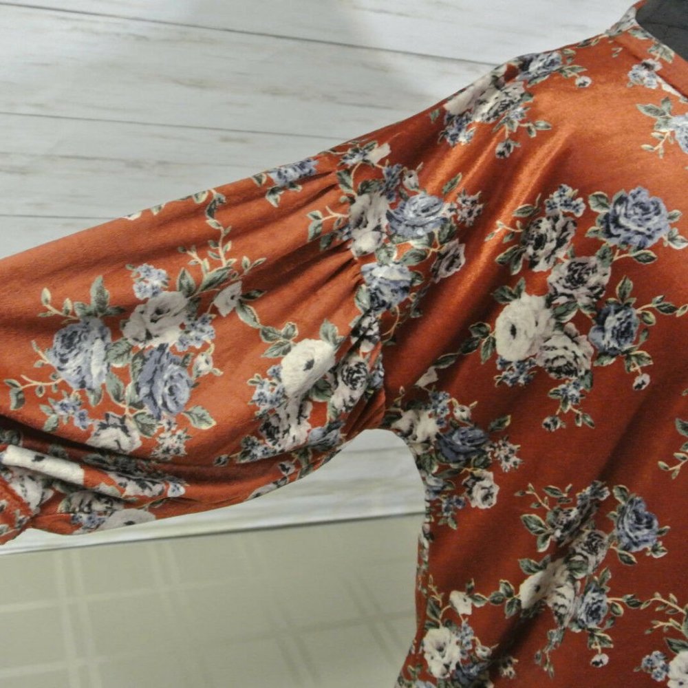 Rust Floral Blouse - Picture 4 of 5
